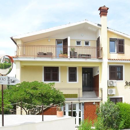Sherlock'S Holidays Boutique Rooms Portoroz Exterior foto