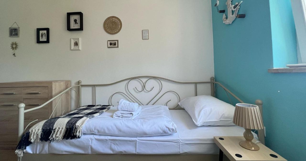 Sherlock'S Holidays Boutique Rooms Portoroz Exterior foto